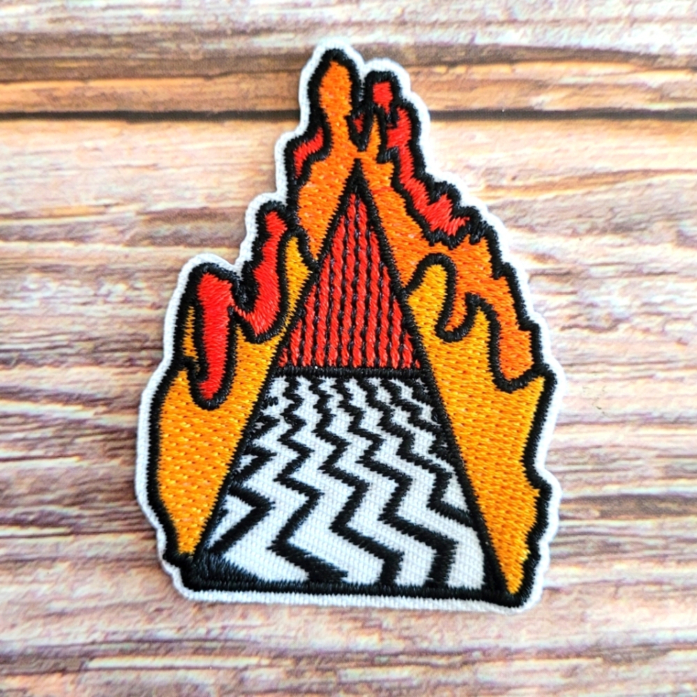 Twin Peaks Dougie Jones Good Luck Charm Embroidered Iron On Patch